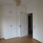 χρωματισμός ντουλάπες και πόρτες οικίας